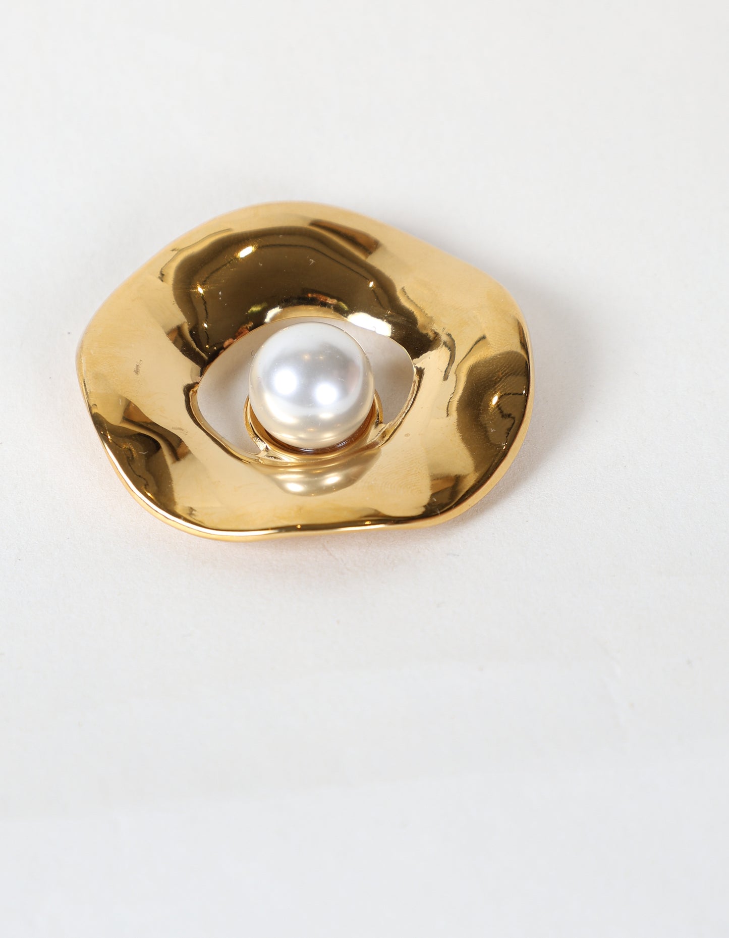 Sculptural Pearl Brooch in Gold