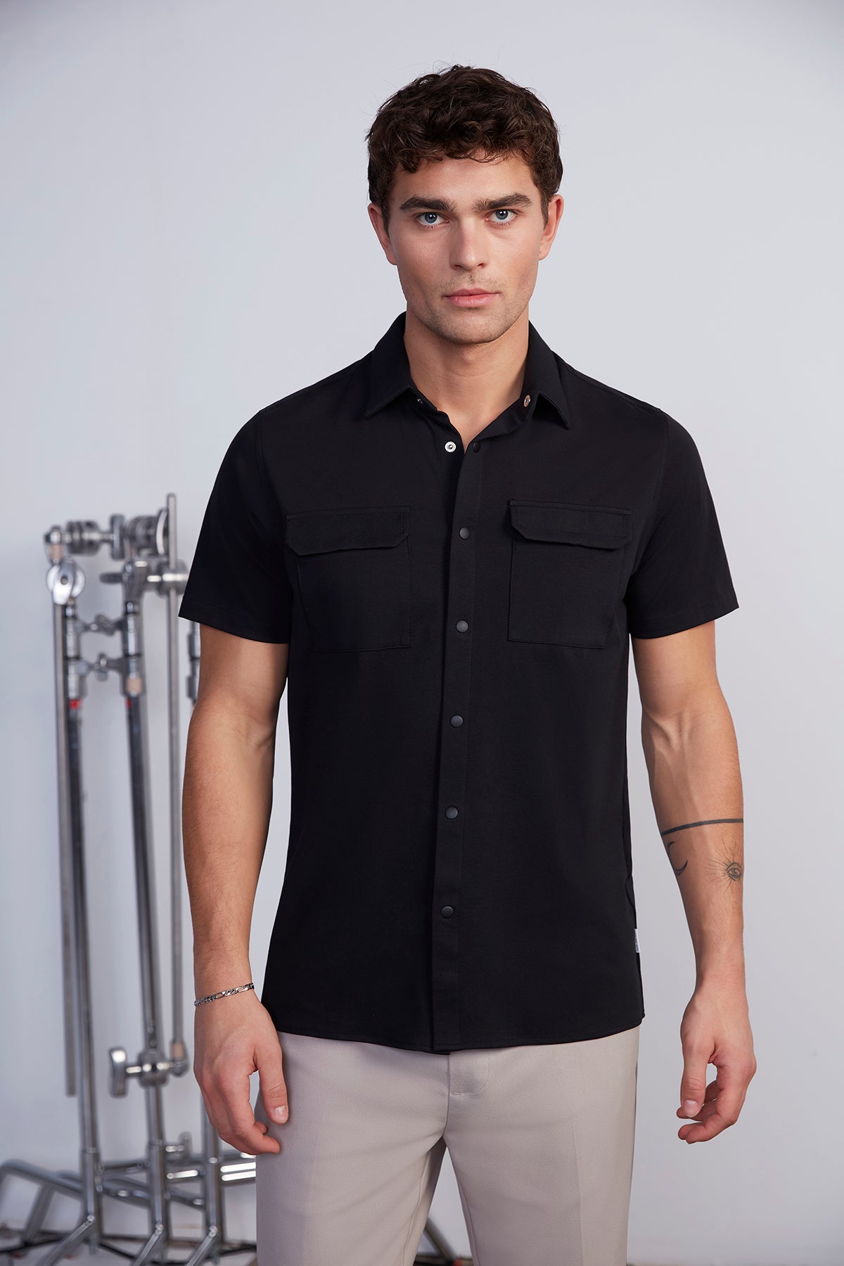 148202_99-BLACK