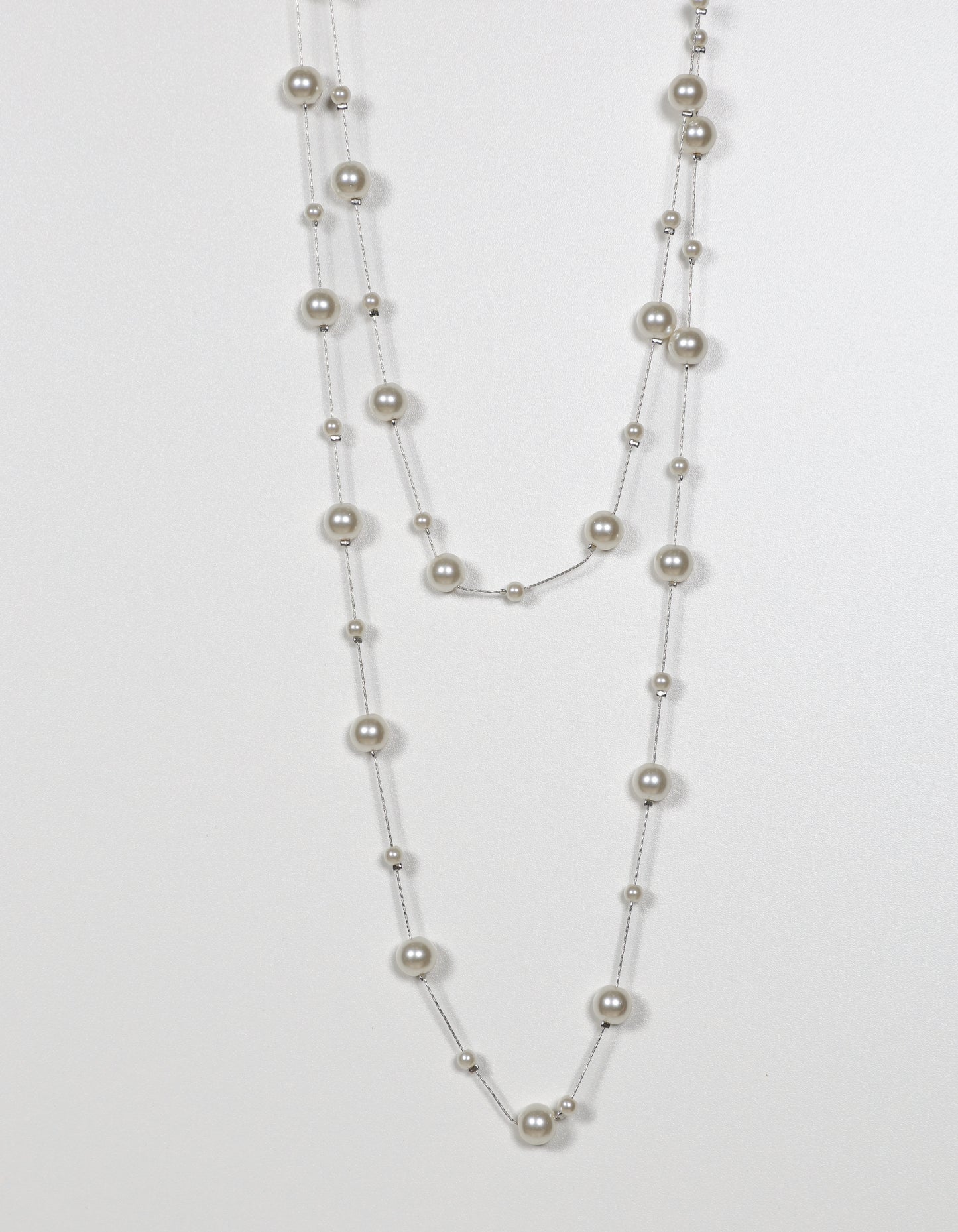Collier chaîne avec perles grandes et petites argent