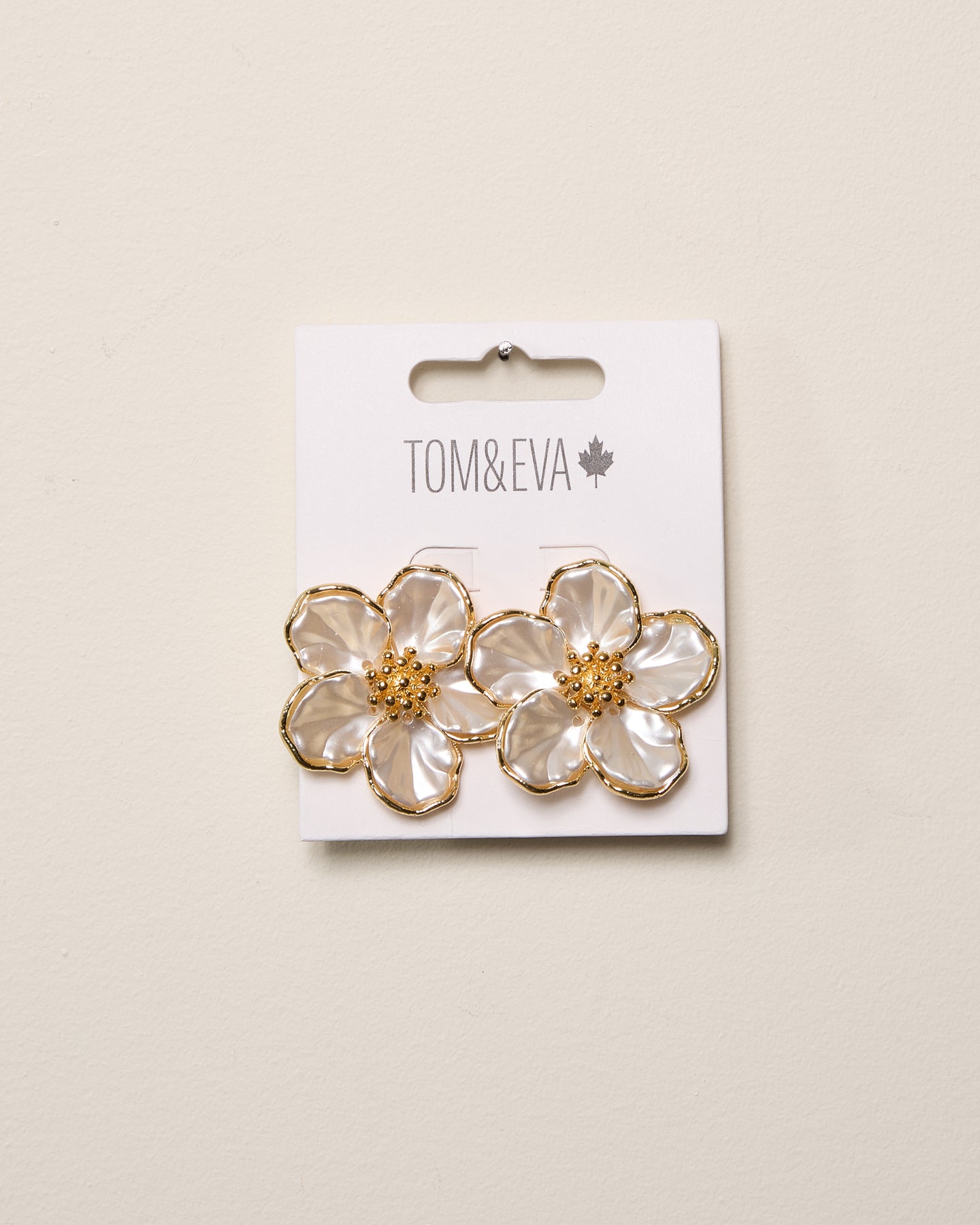 Boucles d’oreilles fleur hawaïenne perles style nacré