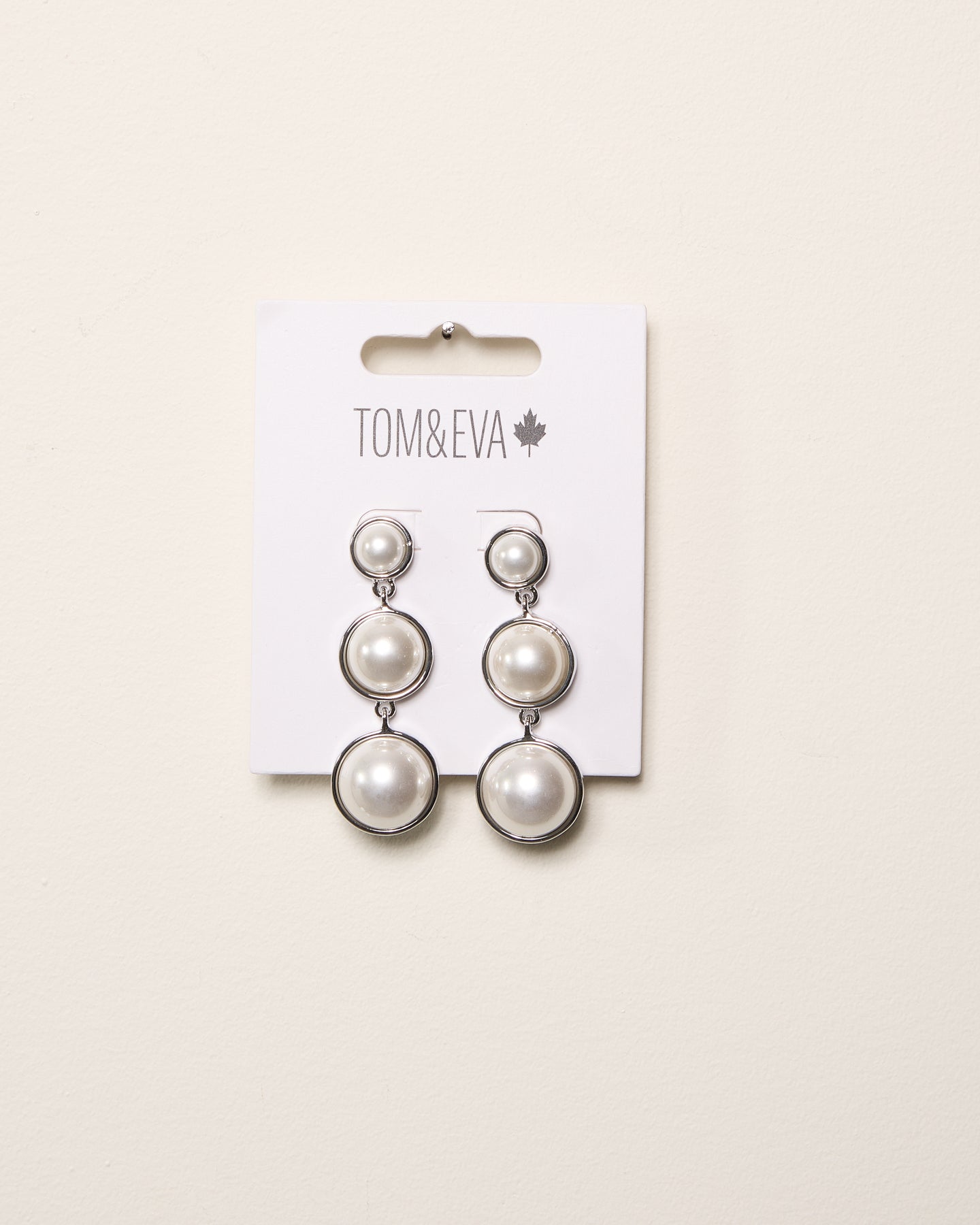 Boucles d’oreilles pendantes triples perles empilées argentées