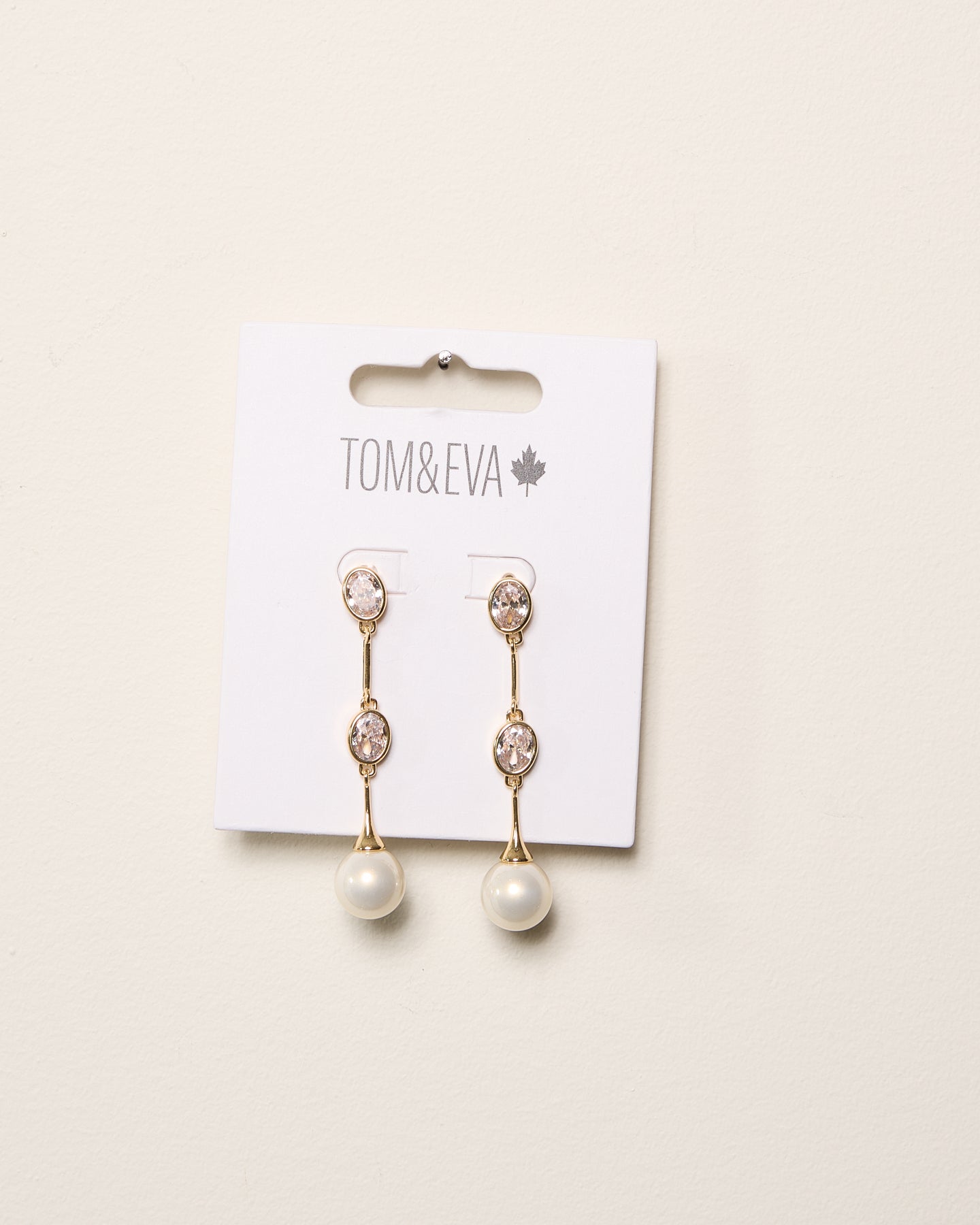 Boucles d’oreilles pendantes superposées avec perles et strass
