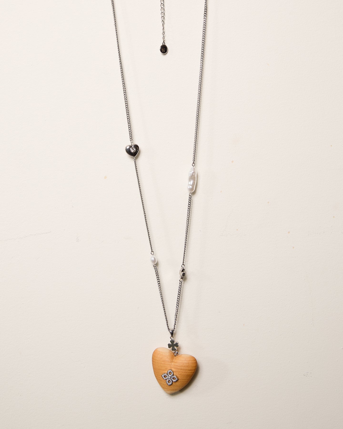 Taupe Heart and Pearly Chain Necklace