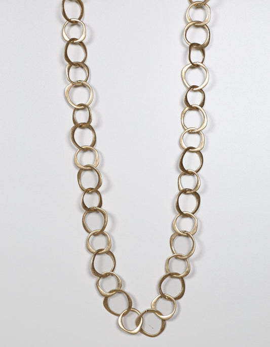 Interlocking Abstract Circle Necklace – Gold