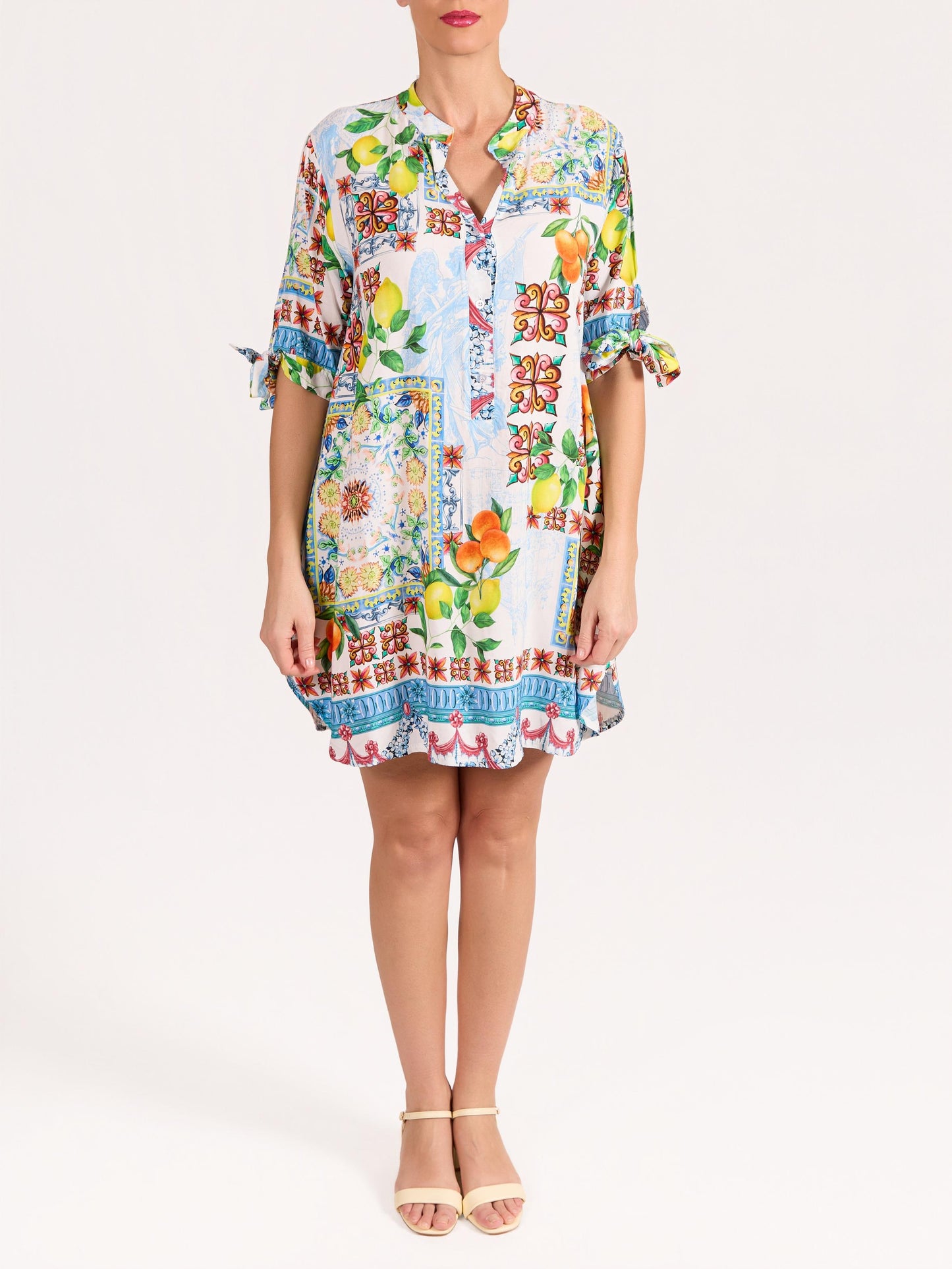 Robe à patte de boutonnage avec manches nouées imprimé oranges et citrons