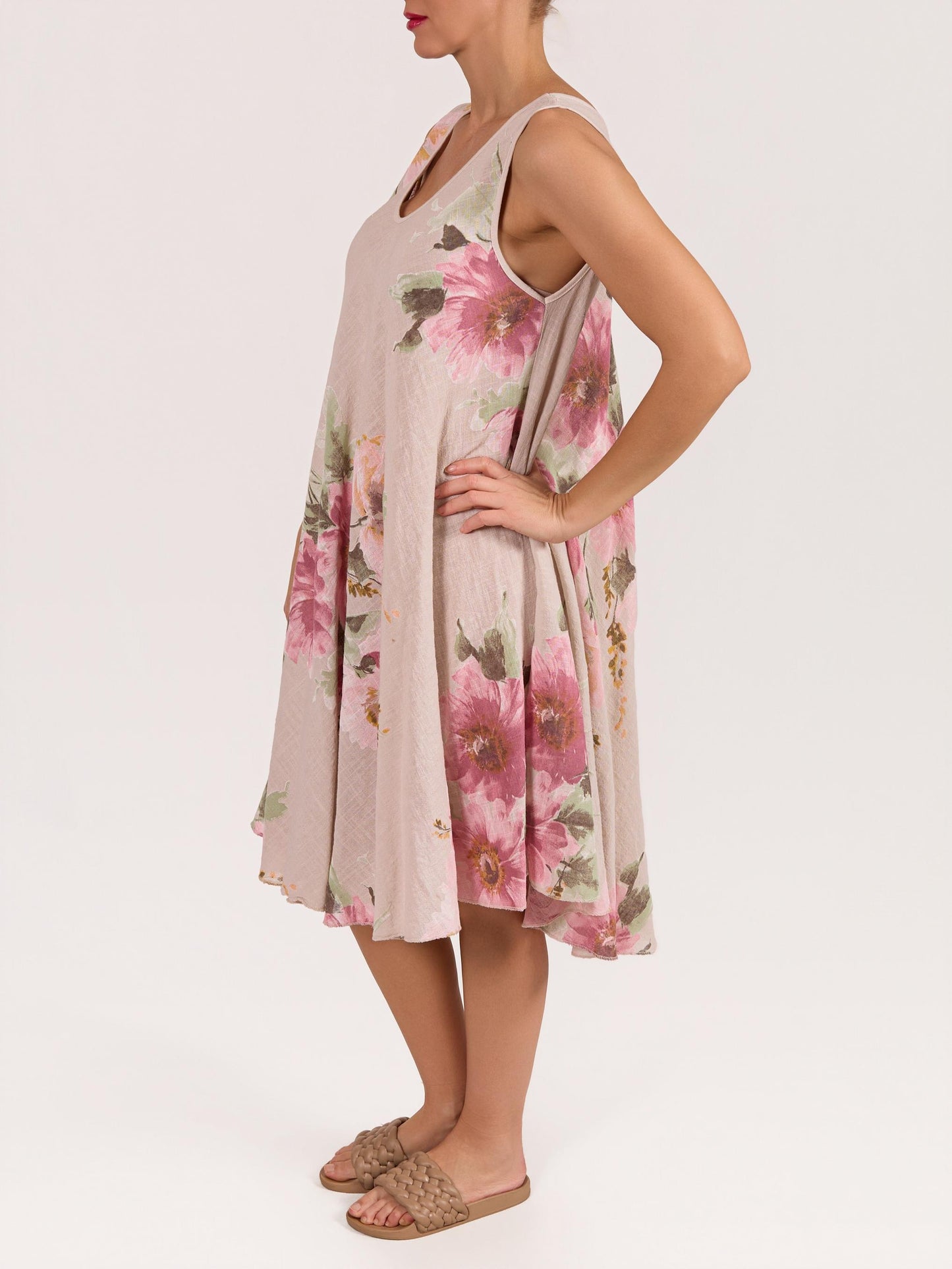 Robe Beige Sans Manches Évasée Ligne A à Imprimé Floral