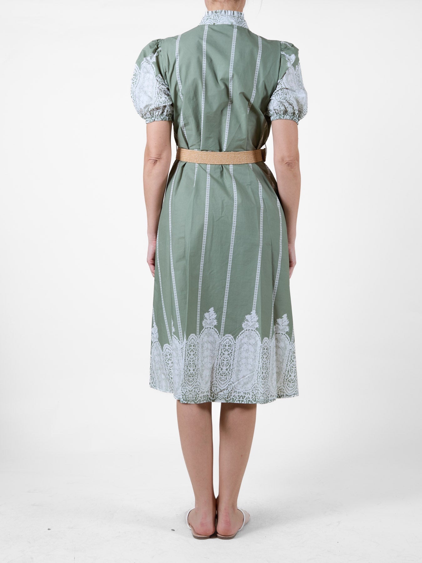 Robe-chemise à motifs de palmiers avec ceinture tressée