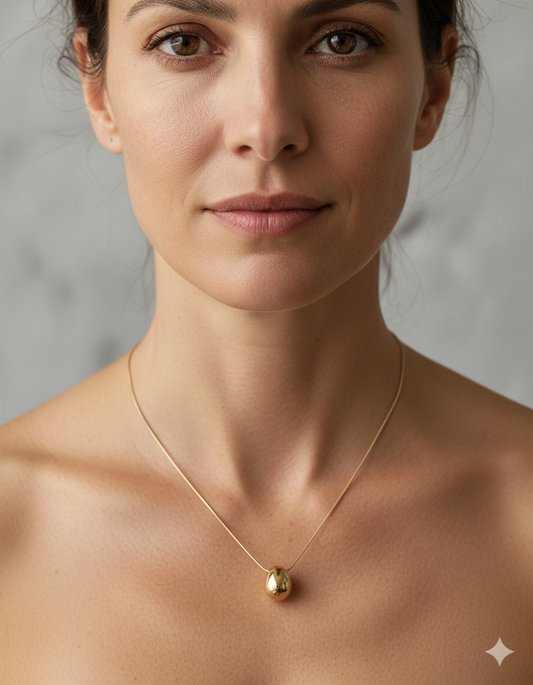 Gold Pendant Necklace