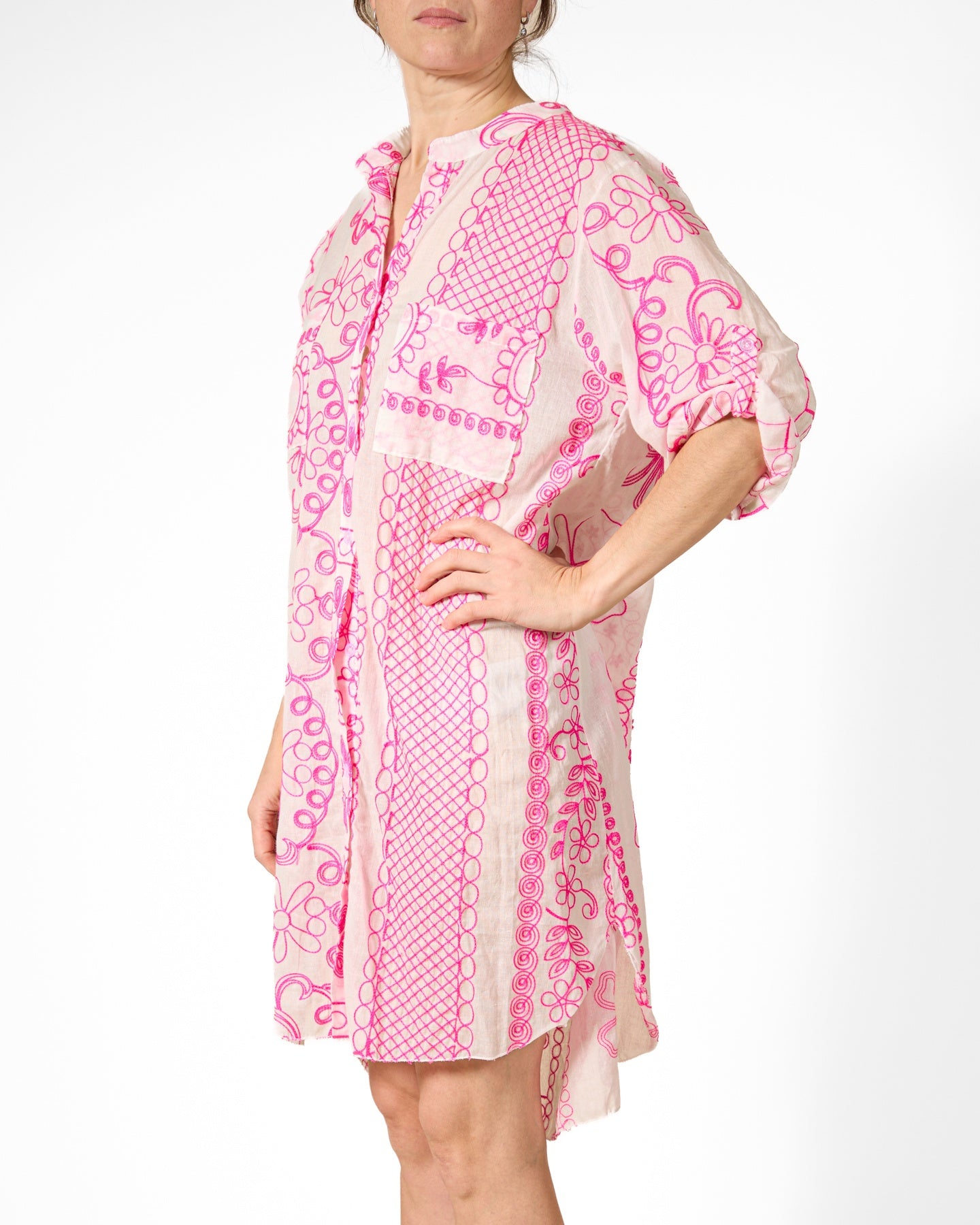 Chemise à manches roulées et boutons devant avec broderie Cerise