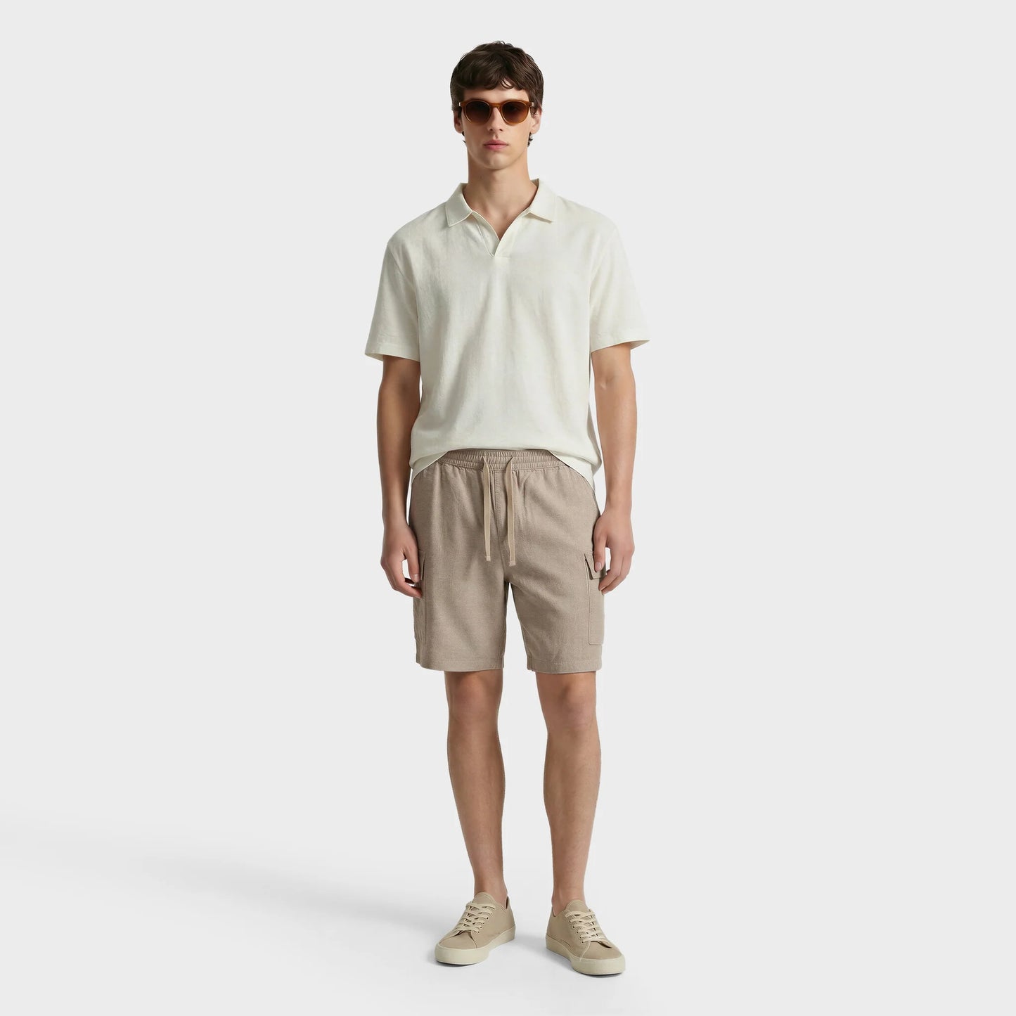 Men's Tan Linen Cotton Blend 8.5" Pull-On Cargo Shorts