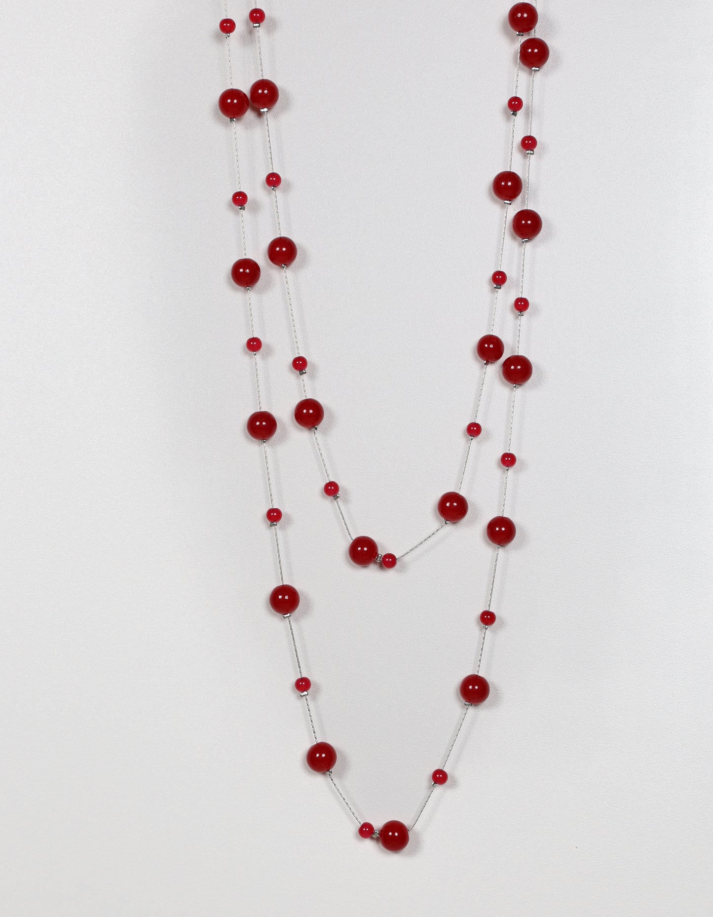 Chain Necklace with Mixed Large and Small Pearls in Red