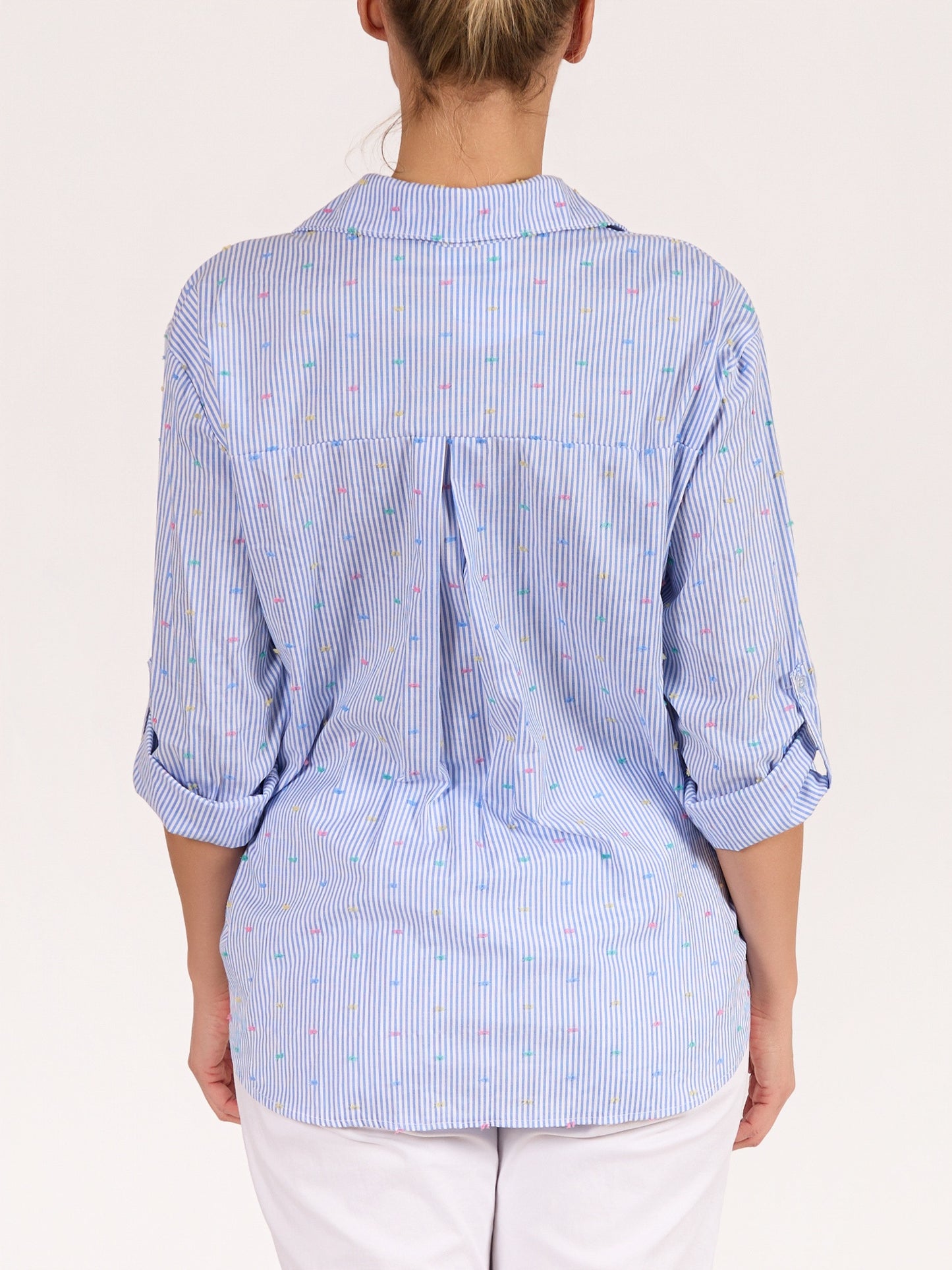 Chemise bleue à boutons à l’avant coupe hi-lo à rayures multi-fils