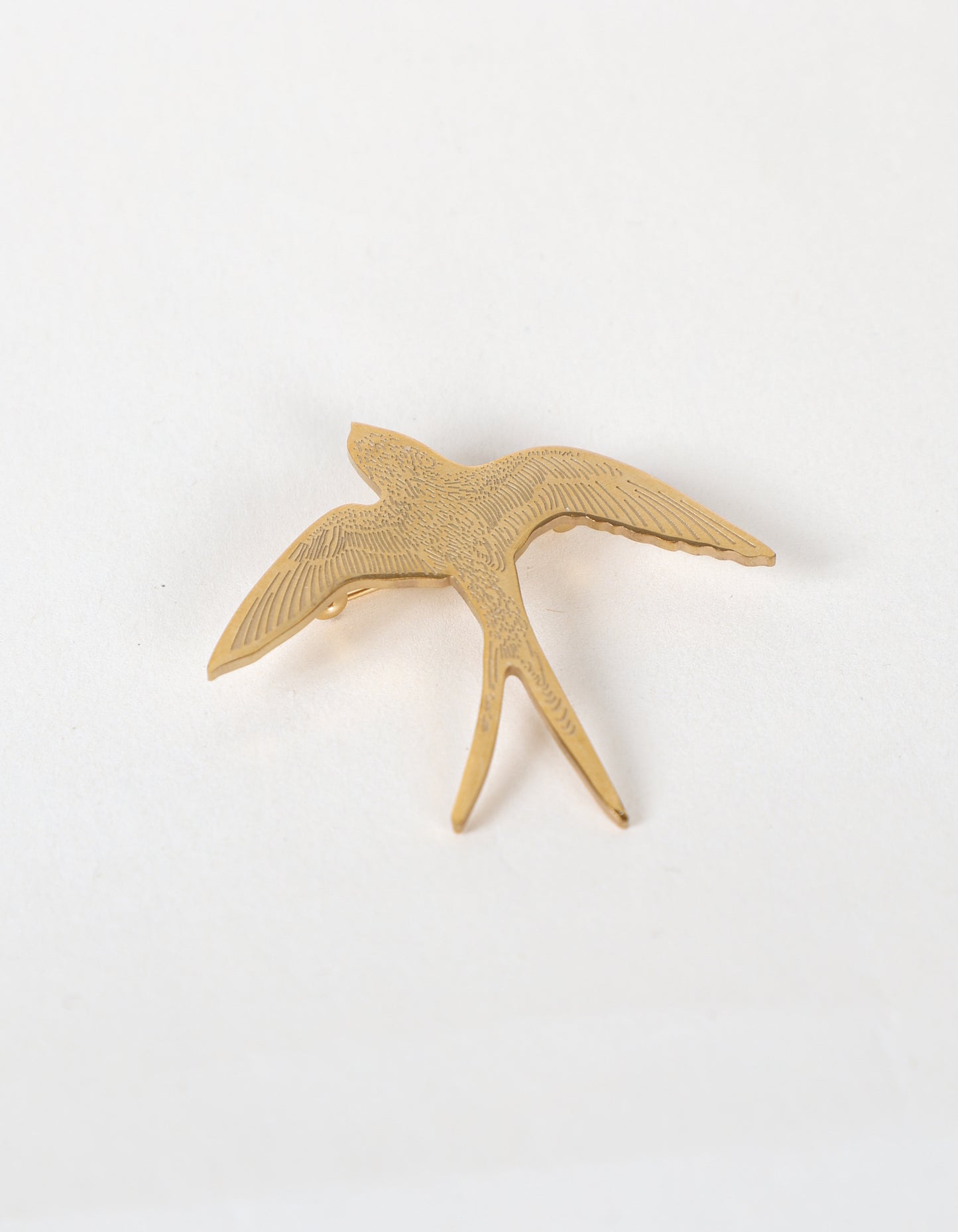 Soaring Sparrow Brooch in Gold