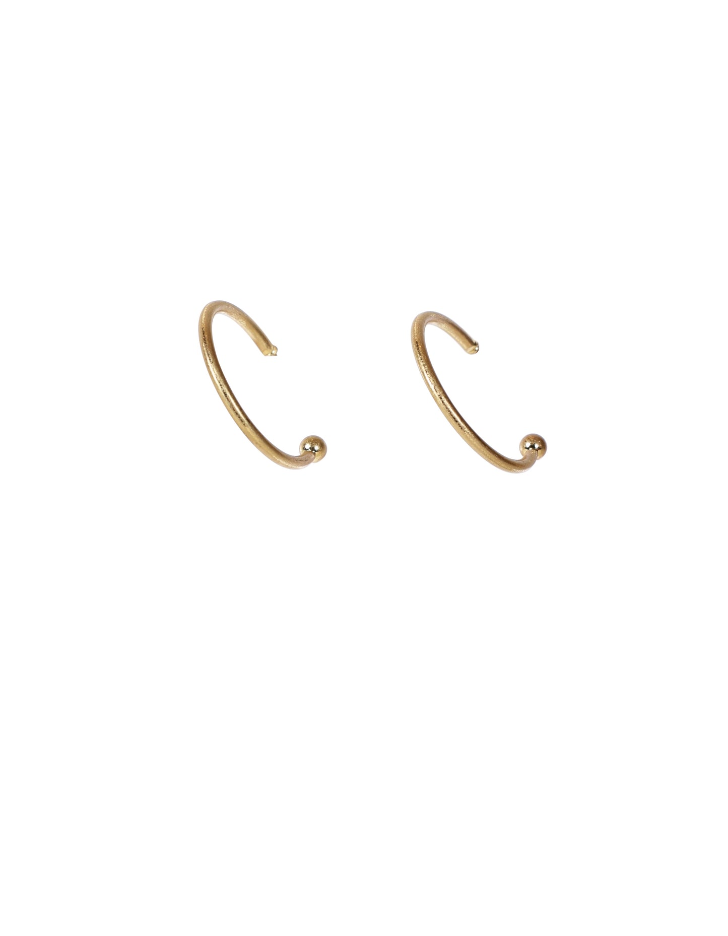 Boucles d’oreilles anneaux semi-ouverts minimalistes avec détail boule en or