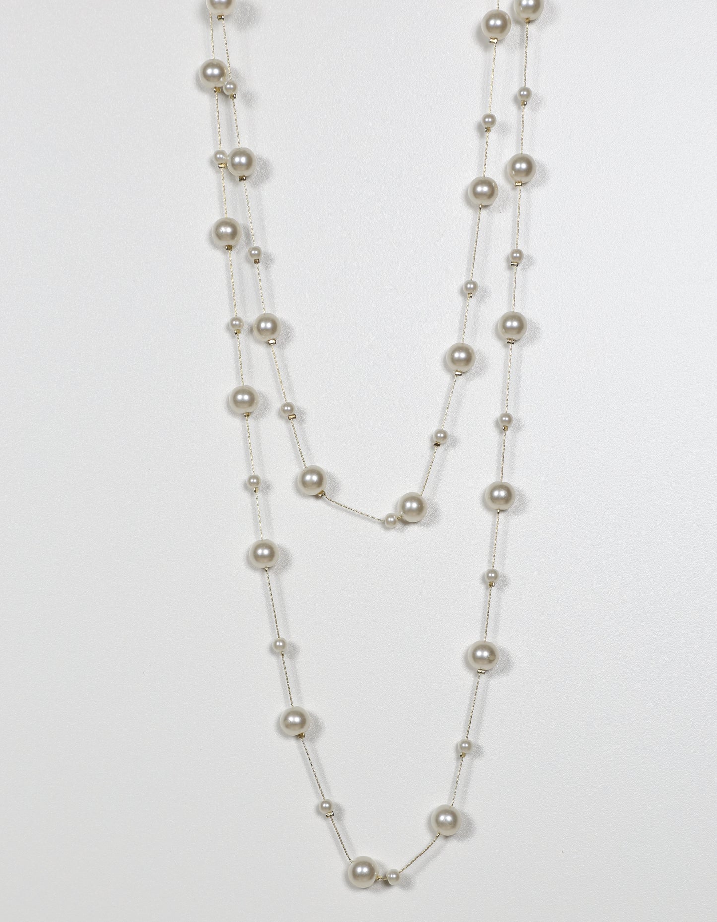 Collier chaîne avec perles grandes et petites or