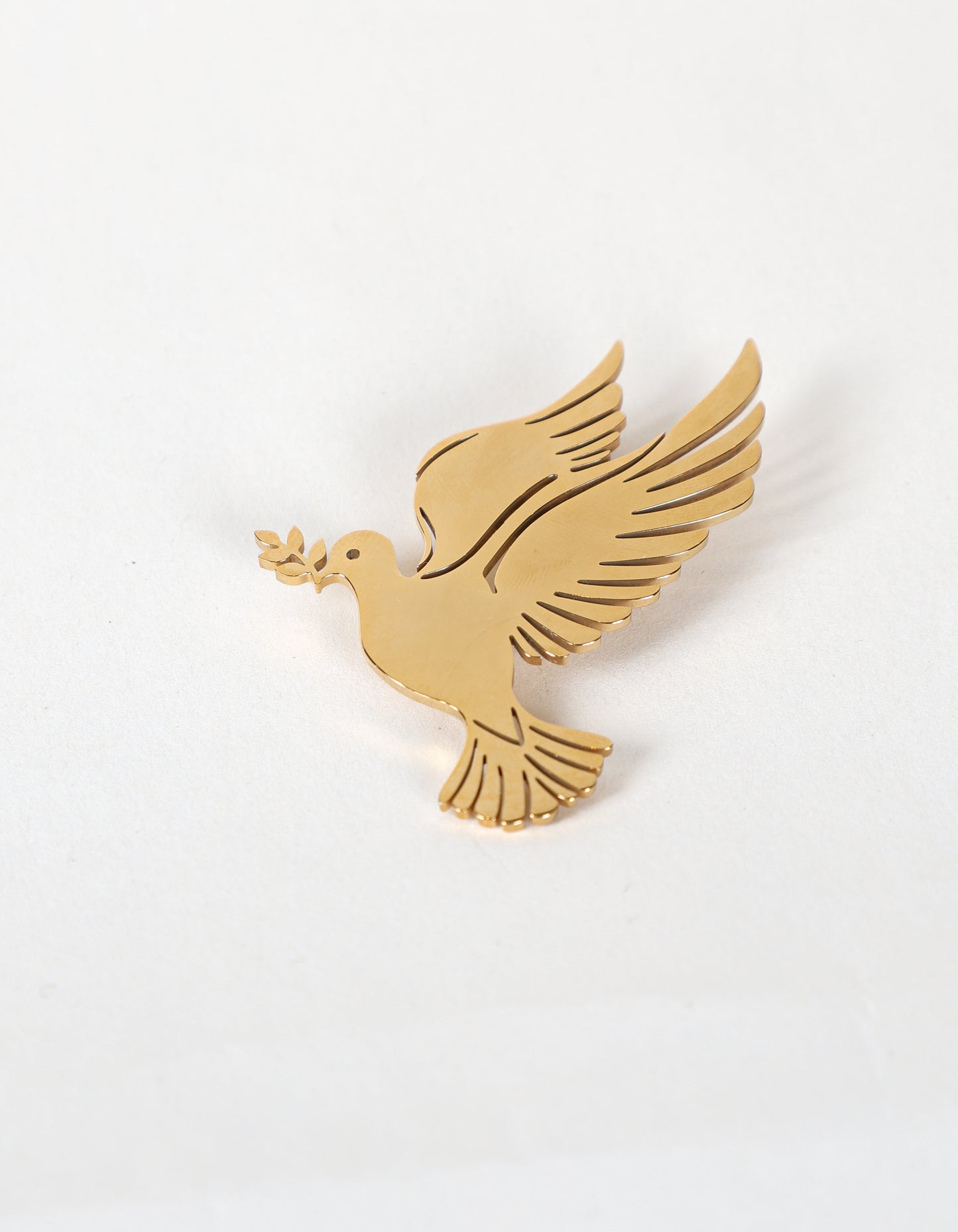 Graceful Dove Brooch in Gold